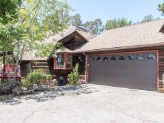 アメリカのカリフォルニア州ビスタにあるドームハウス