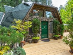 アメリカのカリフォルニア州アルタにあるドームハウス